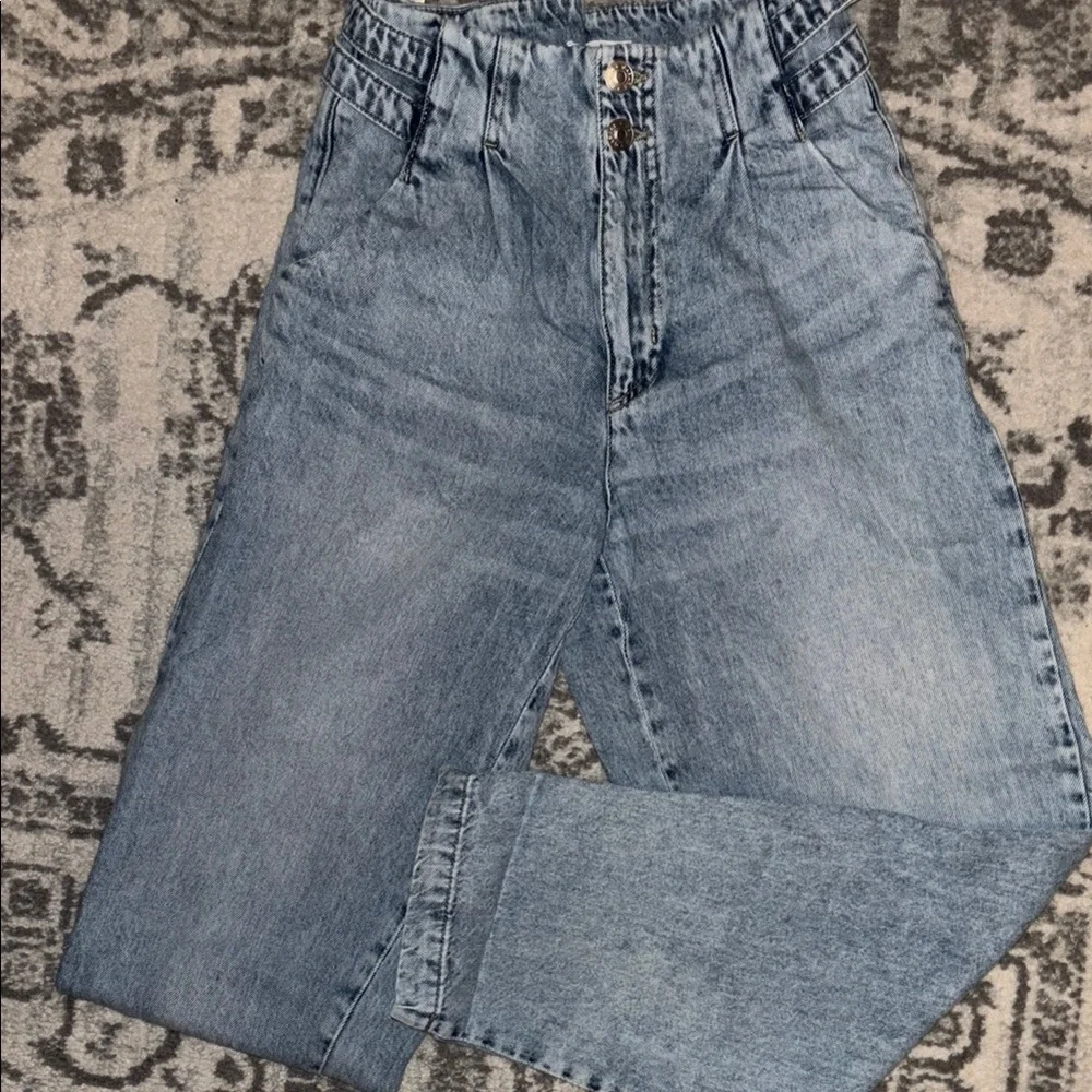 High-Waisted Blue Denim Jeans - Picture 1 of 3